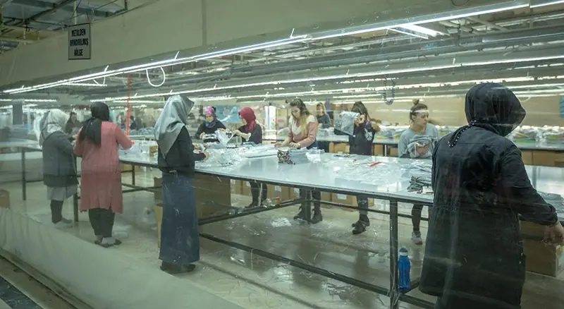 Final quality control and AQL 2.5 inspection of finished garments